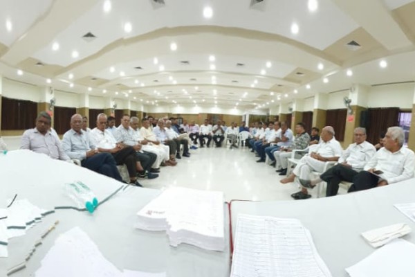 Meeting was held at VUF Surat Chapter