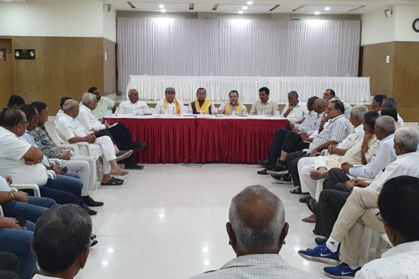 Meeting was held at VUF Surat Chapter